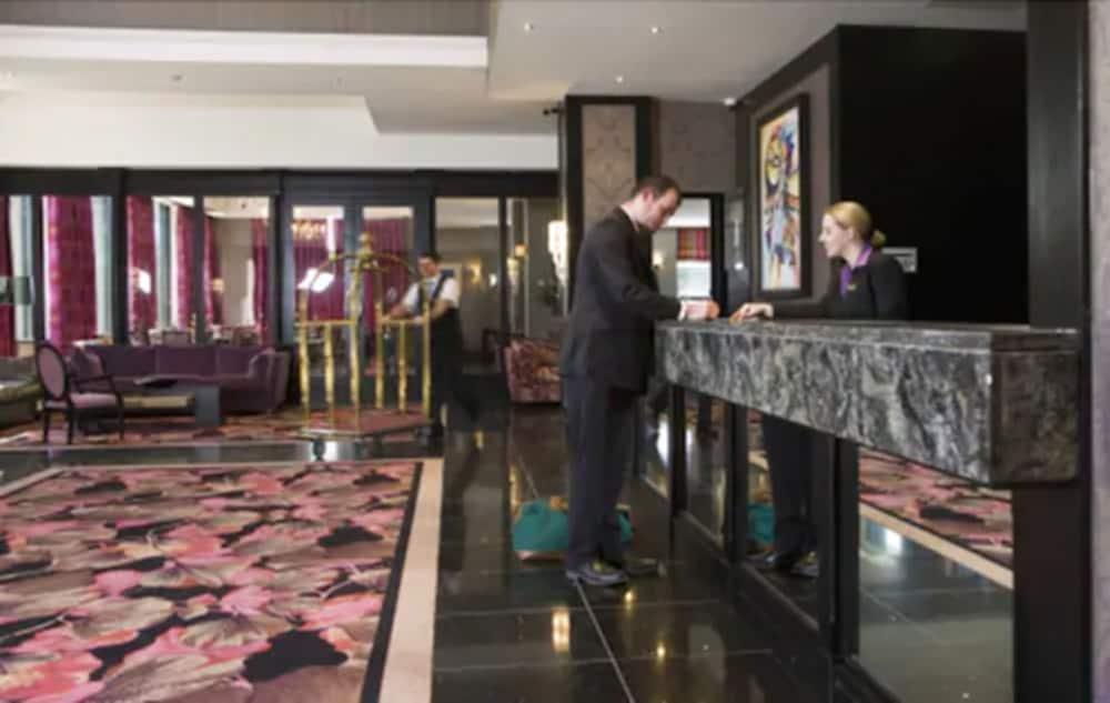 แอชลิง โฮเทล ดับลิน Hotel ภายนอก รูปภาพ